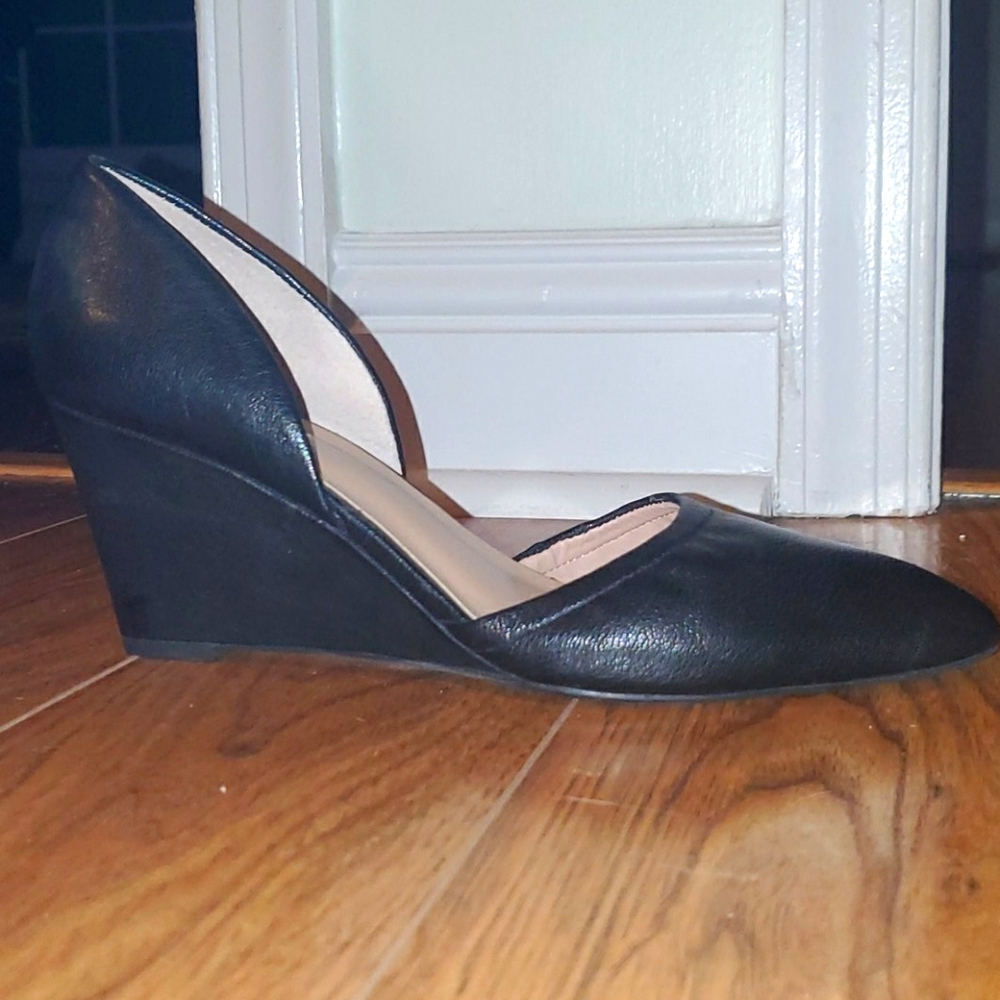 Beautiful wedges with unique style